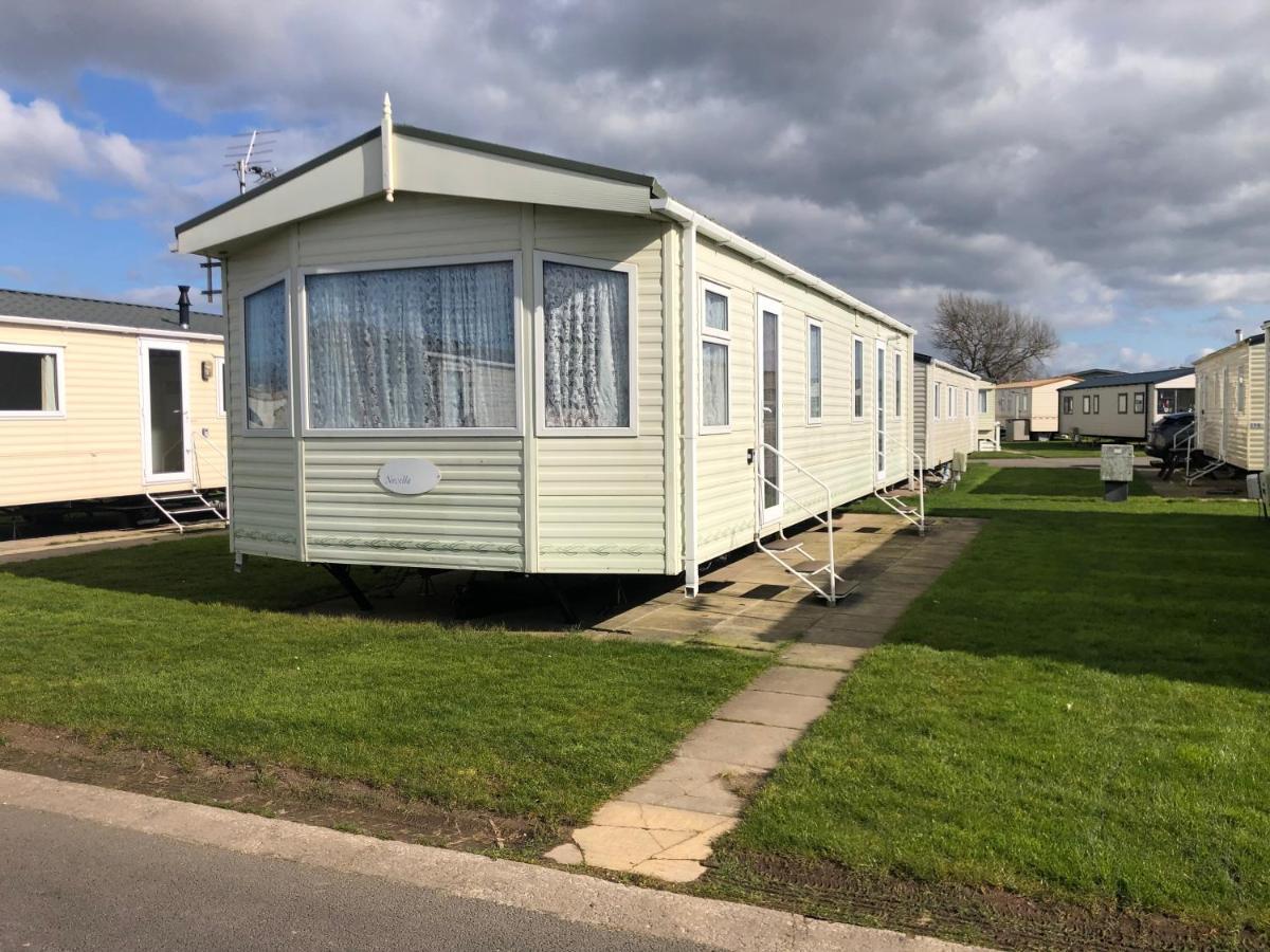 Lovely 3 Bedroom 8 Berth Caravan In Rhyl Exteriér fotografie