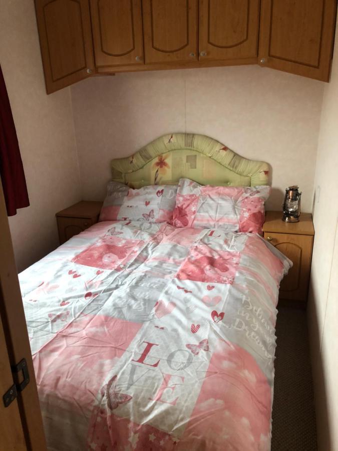 Lovely 3 Bedroom 8 Berth Caravan In Rhyl Exteriér fotografie